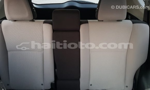 Acheter Import Utilitaire Toyota HiAce Rouge à Import - Dubai, Artibonite Acheter Import Utilitaire Toyota HiAce Rouge à Import - Dubai, Artibonite