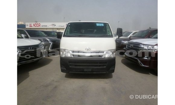 Acheter Import Voiture Toyota Hiace Blanc à Import - Dubai, Artibonite Acheter Import Voiture Toyota Hiace Blanc à Import - Dubai, Artibonite