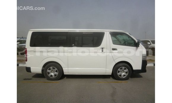 Acheter Import Voiture Toyota Hiace Blanc à Import - Dubai, Artibonite Acheter Import Voiture Toyota Hiace Blanc à Import - Dubai, Artibonite