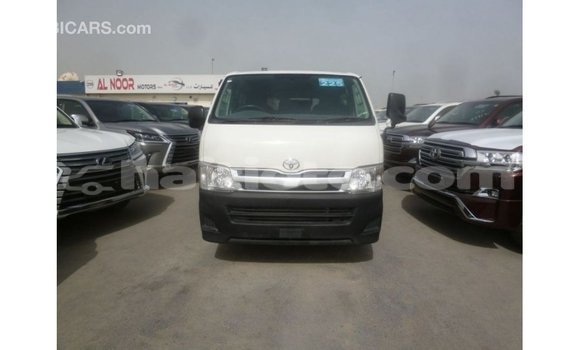 Acheter Import Voiture Toyota Hiace Blanc à Import - Dubai, Artibonite Acheter Import Voiture Toyota Hiace Blanc à Import - Dubai, Artibonite