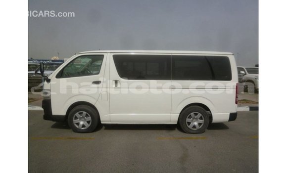 Acheter Import Voiture Toyota Hiace Blanc à Import - Dubai, Artibonite Acheter Import Voiture Toyota Hiace Blanc à Import - Dubai, Artibonite