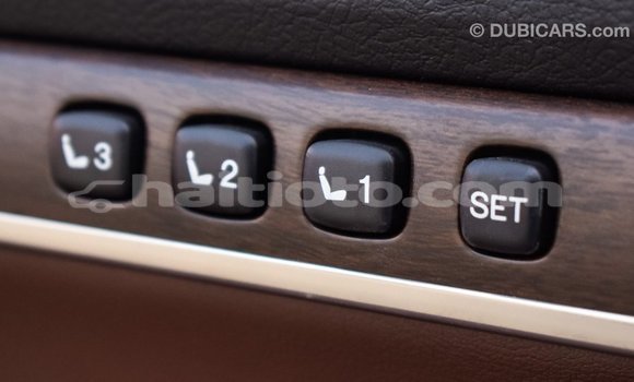 Acheter Import Voiture Toyota Land Cruiser Noir à Import - Dubai, Artibonite Acheter Import Voiture Toyota Land Cruiser Noir à Import - Dubai, Artibonite