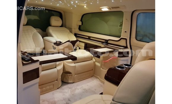 Buy Import Mercedes-Benz 250 Black Car in Import - Dubai in Artibonite Buy Import Mercedes-Benz 250 Black Car in Import - Dubai in Artibonite