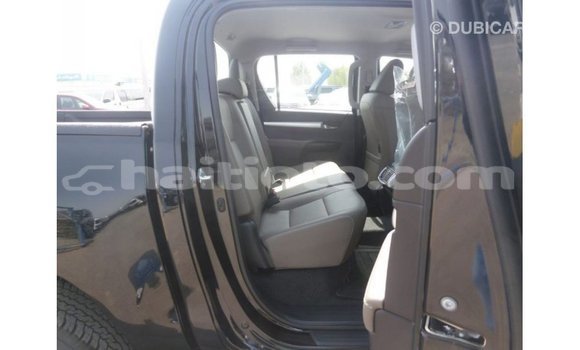 Acheter Import Voiture Toyota Hilux Noir à Import - Dubai, Artibonite Acheter Import Voiture Toyota Hilux Noir à Import - Dubai, Artibonite