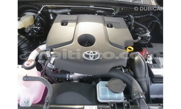 Acheter Import Voiture Toyota Hilux Noir à Import - Dubai, Artibonite Acheter Import Voiture Toyota Hilux Noir à Import - Dubai, Artibonite
