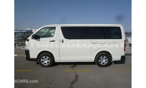 Acheter Import Voiture Toyota Hiace Blanc à Import - Dubai, Artibonite Acheter Import Voiture Toyota Hiace Blanc à Import - Dubai, Artibonite
