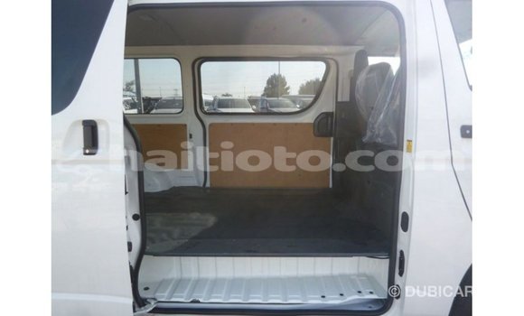Acheter Import Voiture Toyota Hiace Blanc à Import - Dubai, Artibonite Acheter Import Voiture Toyota Hiace Blanc à Import - Dubai, Artibonite