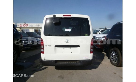 Acheter Import Voiture Toyota Hiace Blanc à Import - Dubai, Artibonite Acheter Import Voiture Toyota Hiace Blanc à Import - Dubai, Artibonite