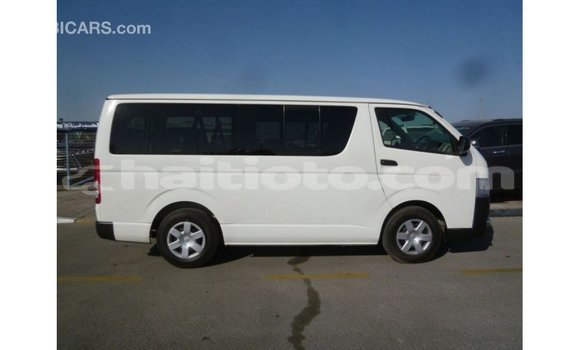Acheter Import Voiture Toyota Hiace Blanc à Import - Dubai, Artibonite Acheter Import Voiture Toyota Hiace Blanc à Import - Dubai, Artibonite