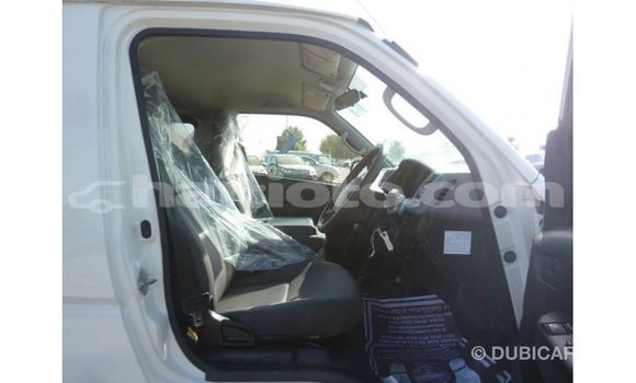 Acheter Import Voiture Toyota Hiace Blanc à Import - Dubai, Artibonite Acheter Import Voiture Toyota Hiace Blanc à Import - Dubai, Artibonite