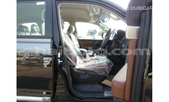 Acheter Import Voiture Toyota Land Cruiser Noir à Import - Dubai, Artibonite Acheter Import Voiture Toyota Land Cruiser Noir à Import - Dubai, Artibonite