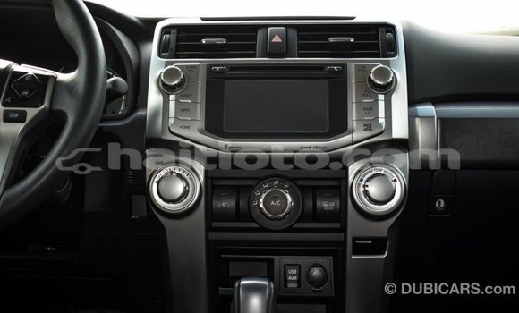 Acheter Import Utilitaire Toyota HiAce Autre à Import - Dubai, Artibonite Acheter Import Utilitaire Toyota HiAce Autre à Import - Dubai, Artibonite