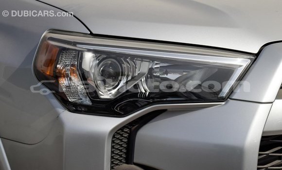 Acheter Import Utilitaire Toyota HiAce Autre à Import - Dubai, Artibonite Acheter Import Utilitaire Toyota HiAce Autre à Import - Dubai, Artibonite