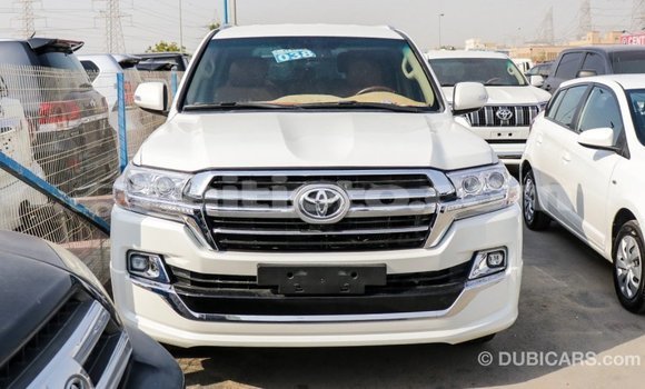 Acheter Import Voiture Toyota Land Cruiser Blanc à Import - Dubai, Artibonite Acheter Import Voiture Toyota Land Cruiser Blanc à Import - Dubai, Artibonite