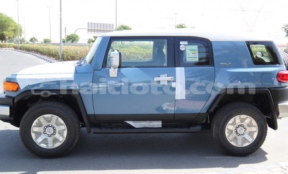 Acheter Import Voiture Toyota FJ Cruiser Bleu à Import - Dubai, Artibonite Acheter Import Voiture Toyota FJ Cruiser Bleu à Import - Dubai, Artibonite