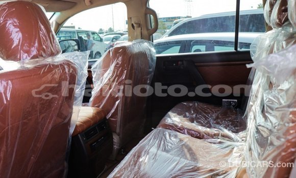 Acheter Import Voiture Toyota Land Cruiser Noir à Import - Dubai, Artibonite Acheter Import Voiture Toyota Land Cruiser Noir à Import - Dubai, Artibonite