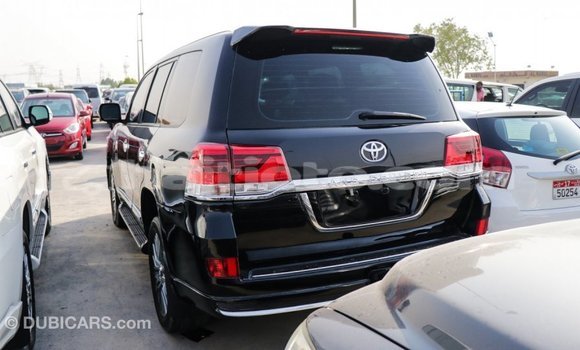 Acheter Import Voiture Toyota Land Cruiser Noir à Import - Dubai, Artibonite Acheter Import Voiture Toyota Land Cruiser Noir à Import - Dubai, Artibonite