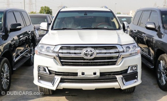 Acheter Import Voiture Toyota Land Cruiser Blanc à Import - Dubai, Artibonite Acheter Import Voiture Toyota Land Cruiser Blanc à Import - Dubai, Artibonite
