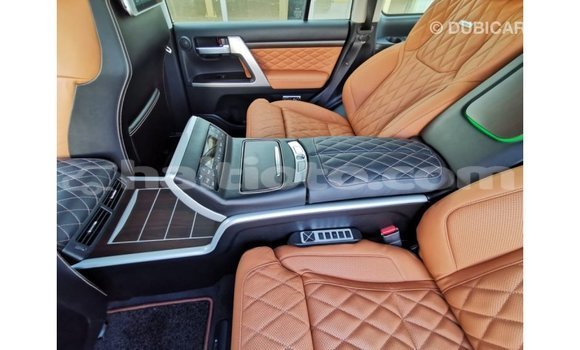 Acheter Import Voiture Toyota Land Cruiser Noir à Import - Dubai, Artibonite Acheter Import Voiture Toyota Land Cruiser Noir à Import - Dubai, Artibonite