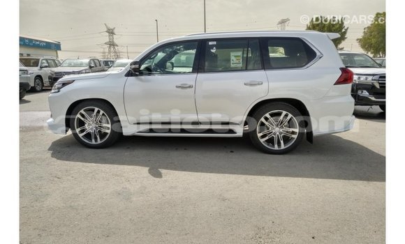 Acheter Import Voiture Lexus LX Blanc à Import - Dubai, Artibonite Acheter Import Voiture Lexus LX Blanc à Import - Dubai, Artibonite