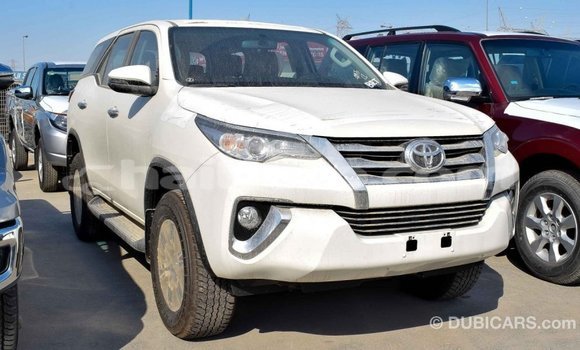 Acheter Import Voiture Toyota Fortuner Blanc à Import - Dubai, Artibonite Acheter Import Voiture Toyota Fortuner Blanc à Import - Dubai, Artibonite