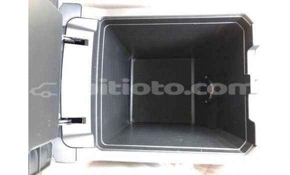 Acheter Import Voiture Toyota Prado Marron à Import - Dubai, Artibonite Acheter Import Voiture Toyota Prado Marron à Import - Dubai, Artibonite