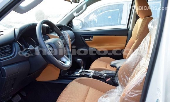 Acheter Import Voiture Toyota Fortuner Blanc à Import - Dubai, Artibonite Acheter Import Voiture Toyota Fortuner Blanc à Import - Dubai, Artibonite