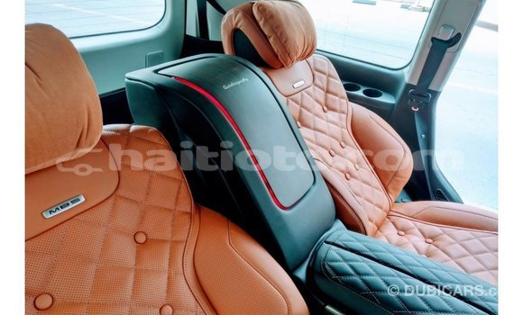 Acheter Import Voiture Toyota Land Cruiser Noir à Import - Dubai, Artibonite Acheter Import Voiture Toyota Land Cruiser Noir à Import - Dubai, Artibonite