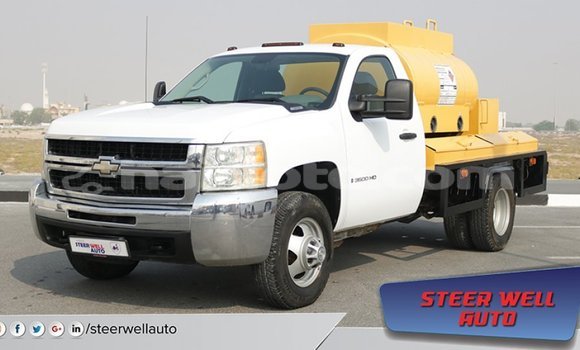 Acheter Import Voiture Chevrolet Silverado Blanc à Import - Dubai, Artibonite