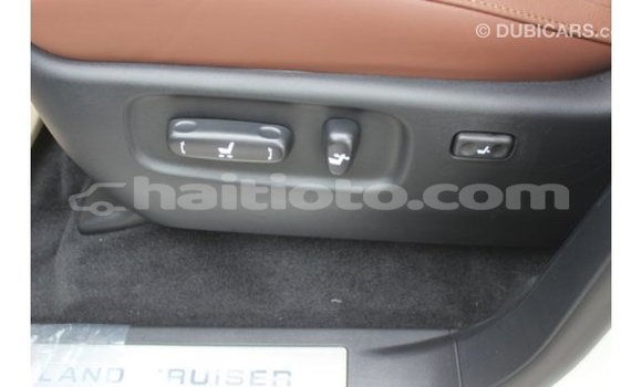 Acheter Import Voiture Toyota Land Cruiser Blanc à Import - Dubai, Artibonite Acheter Import Voiture Toyota Land Cruiser Blanc à Import - Dubai, Artibonite