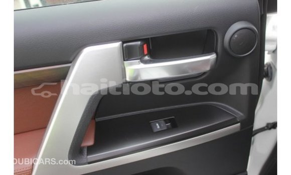 Acheter Import Voiture Toyota Land Cruiser Blanc à Import - Dubai, Artibonite Acheter Import Voiture Toyota Land Cruiser Blanc à Import - Dubai, Artibonite