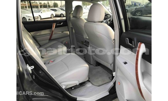 Acheter Import Voiture Toyota Highlander Noir à Import - Dubai, Artibonite Acheter Import Voiture Toyota Highlander Noir à Import - Dubai, Artibonite