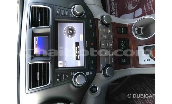 Acheter Import Voiture Toyota Highlander Noir à Import - Dubai, Artibonite Acheter Import Voiture Toyota Highlander Noir à Import - Dubai, Artibonite