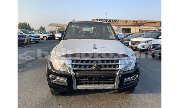 Acheter Import Voiture Mitsubishi Pajero Noir à Import - Dubai, Artibonite Acheter Import Voiture Mitsubishi Pajero Noir à Import - Dubai, Artibonite