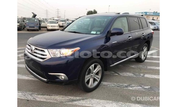 Acheter Import Voiture Toyota Highlander Bleu à Import - Dubai, Artibonite Acheter Import Voiture Toyota Highlander Bleu à Import - Dubai, Artibonite