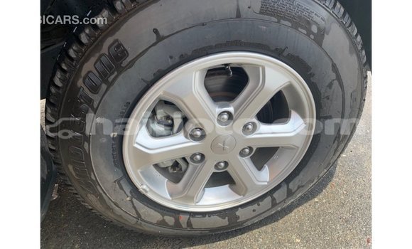 Acheter Import Voiture Mitsubishi L200 Noir à Import - Dubai, Artibonite Acheter Import Voiture Mitsubishi L200 Noir à Import - Dubai, Artibonite