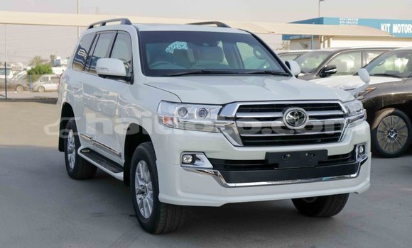 Acheter Import Voiture Toyota Land Cruiser Blanc à Import - Dubai, Artibonite Acheter Import Voiture Toyota Land Cruiser Blanc à Import - Dubai, Artibonite