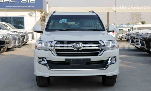 Acheter Import Voiture Toyota Land Cruiser Blanc à Import - Dubai, Artibonite Acheter Import Voiture Toyota Land Cruiser Blanc à Import - Dubai, Artibonite