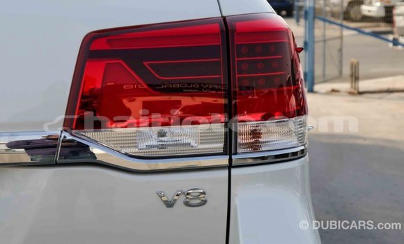 Acheter Import Voiture Toyota Land Cruiser Blanc à Import - Dubai, Artibonite Acheter Import Voiture Toyota Land Cruiser Blanc à Import - Dubai, Artibonite