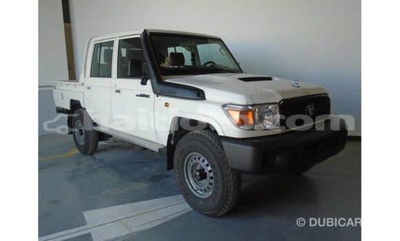 Acheter Import Voiture Toyota Land Cruiser Blanc à Import - Dubai, Artibonite Acheter Import Voiture Toyota Land Cruiser Blanc à Import - Dubai, Artibonite