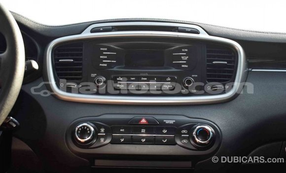Acheter Import Voiture Kia Sorento Noir à Import - Dubai, Artibonite Acheter Import Voiture Kia Sorento Noir à Import - Dubai, Artibonite