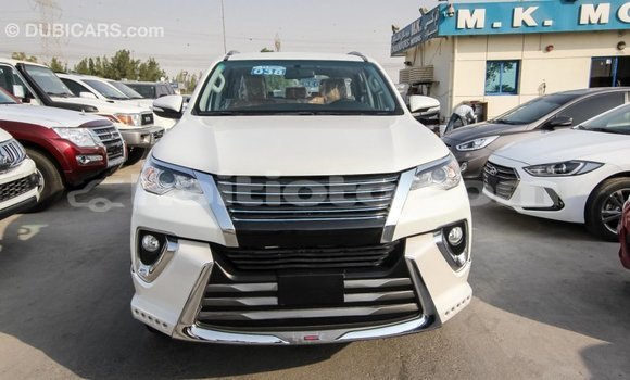 Acheter Import Voiture Toyota Fortuner Blanc à Import - Dubai, Artibonite Acheter Import Voiture Toyota Fortuner Blanc à Import - Dubai, Artibonite