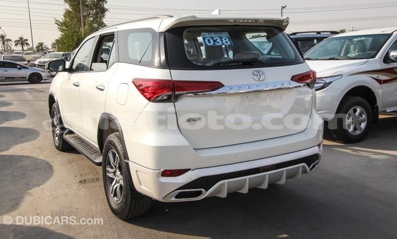 Acheter Import Voiture Toyota Fortuner Blanc à Import - Dubai, Artibonite Acheter Import Voiture Toyota Fortuner Blanc à Import - Dubai, Artibonite