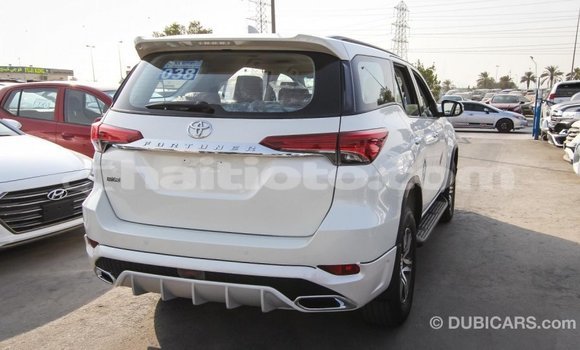 Acheter Import Voiture Toyota Fortuner Blanc à Import - Dubai, Artibonite Acheter Import Voiture Toyota Fortuner Blanc à Import - Dubai, Artibonite