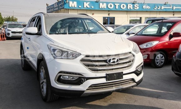 Acheter Import Voiture Hyundai Santa Fe Blanc à Import - Dubai, Artibonite Acheter Import Voiture Hyundai Santa Fe Blanc à Import - Dubai, Artibonite