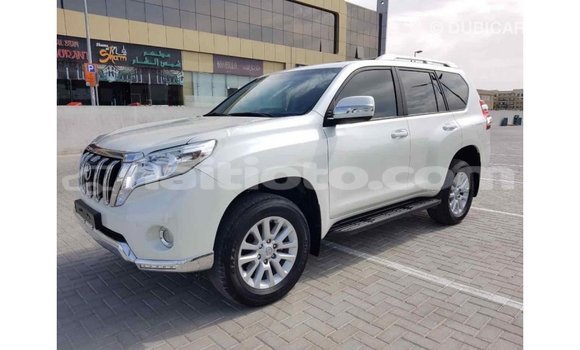Acheter Import Voiture Toyota Prado Blanc à Import - Dubai, Artibonite Acheter Import Voiture Toyota Prado Blanc à Import - Dubai, Artibonite