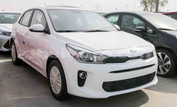 Acheter Import Voiture Kia Rio Blanc à Import - Dubai, Artibonite Acheter Import Voiture Kia Rio Blanc à Import - Dubai, Artibonite