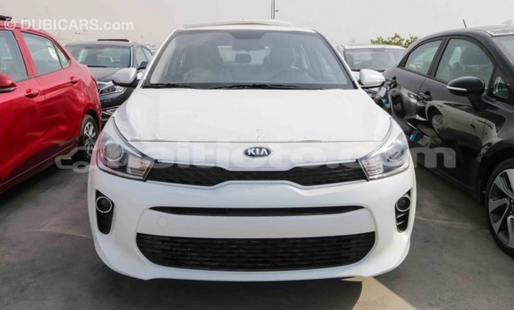 Acheter Import Voiture Kia Rio Blanc à Import - Dubai, Artibonite Acheter Import Voiture Kia Rio Blanc à Import - Dubai, Artibonite