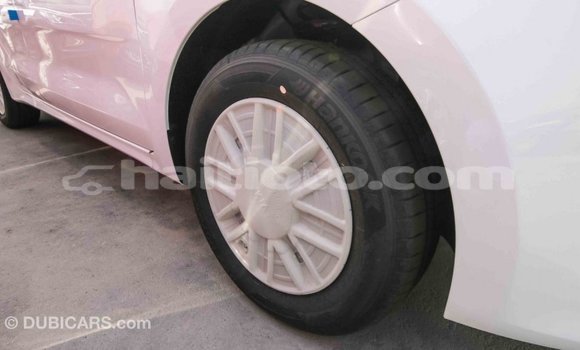 Acheter Import Voiture Kia Rio Blanc à Import - Dubai, Artibonite Acheter Import Voiture Kia Rio Blanc à Import - Dubai, Artibonite