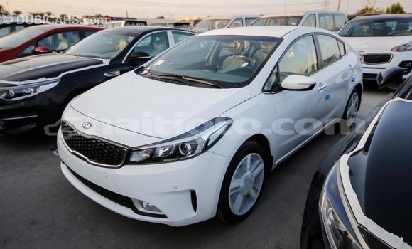 Acheter Import Voiture Kia Cerato Blanc à Import - Dubai, Artibonite Acheter Import Voiture Kia Cerato Blanc à Import - Dubai, Artibonite